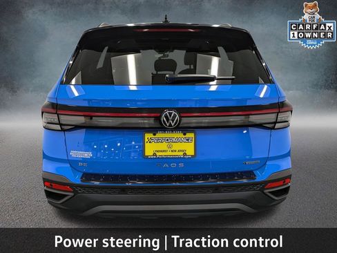 Used 2025 Volkswagen Taos SE AWD/4WD image 6
