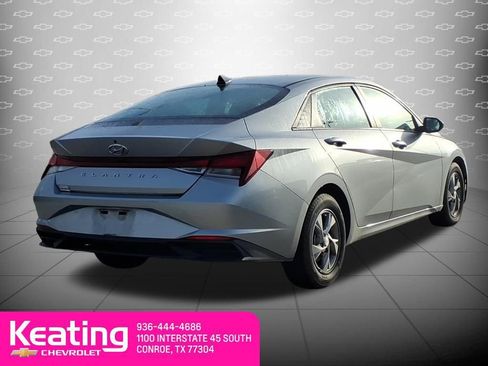 Used 2021 Hyundai Elantra SE image 6