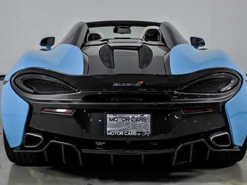 Used 2018 McLaren 570S Spider image 9