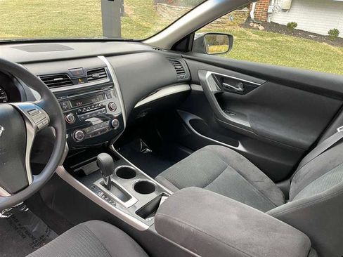 Used 2014 Nissan Altima 2.5 S w/ Sport Value Package image 25