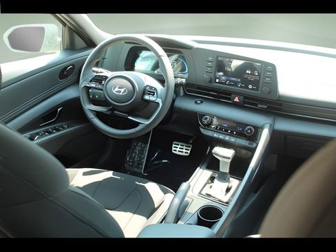New 2025 Hyundai Elantra Sport w/ Cargo Package image 22