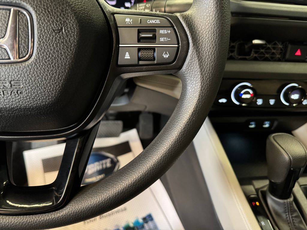 Used 2024 Honda Accord EX image 11