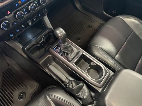 Certified 2022 Toyota Tacoma TRD Sport w/ TRD Premium Sport Package AWD/4WD image 24
