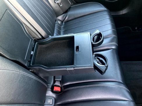 Used 2017 Mercedes-Benz E 300 4MATIC image 18