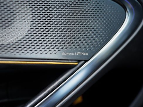 Used 2023 McLaren Artura image 33