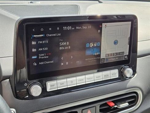 Used 2022 Hyundai Kona Limited image 10