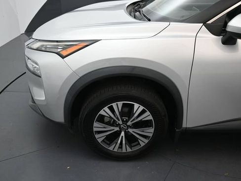 Used 2023 Nissan Rogue SV FWD image 9