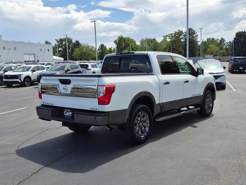 Used 2018 Nissan Titan Platinum Reserve w/ Platinum Utility Package AWD/4WD image 3