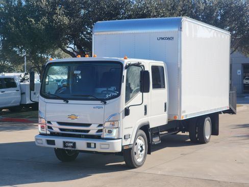 New 2025 Chevrolet Low Cab Forward image 9
