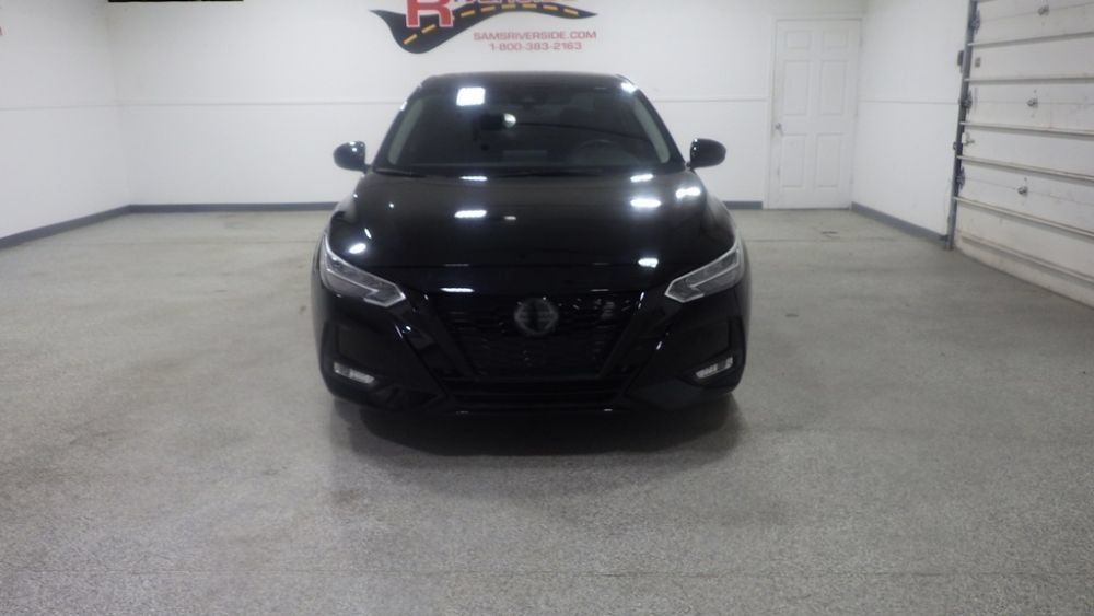 Used 2023 Nissan Sentra SR w/ Midnight Edition Package FWD image 6