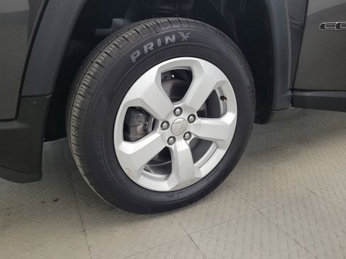 Used 2019 Jeep Compass Latitude image 31