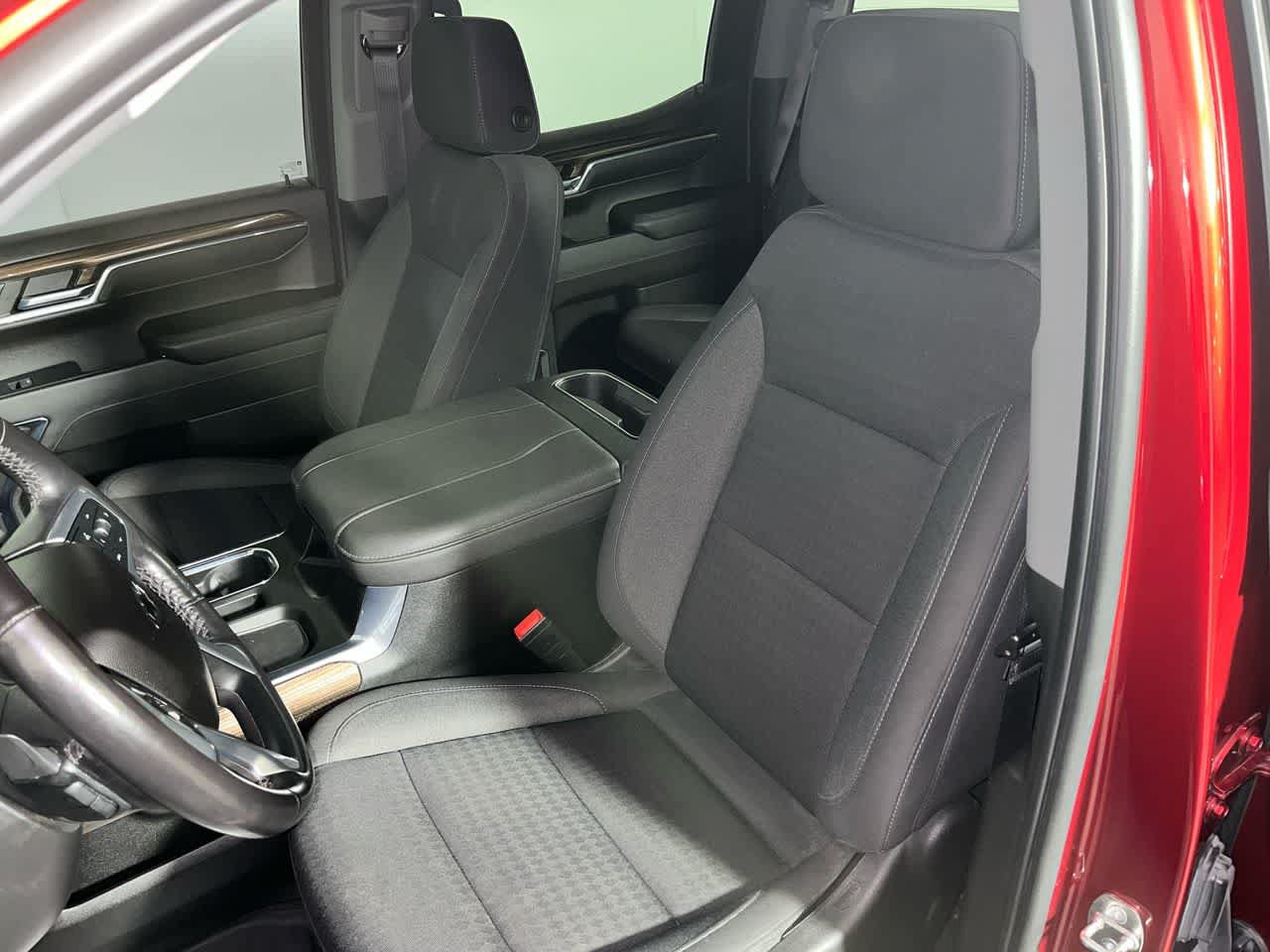 Used 2023 Chevrolet Silverado 1500 RST AWD/4WD image 15