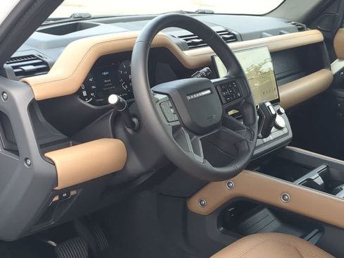 Certified 2026 Land Rover Defender 110 X-Dynamic SE AWD/4WD image 10
