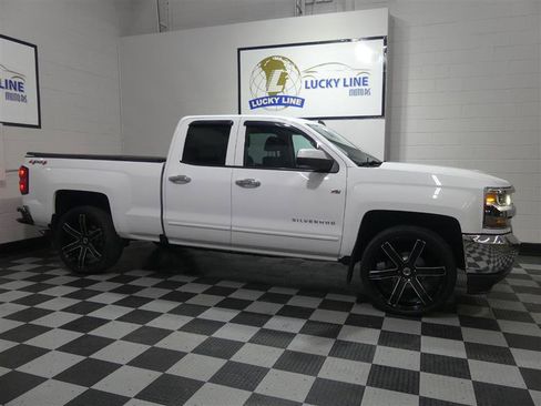 Used 2016 Chevrolet Silverado 1500 LT w/ Trailering Package image 6