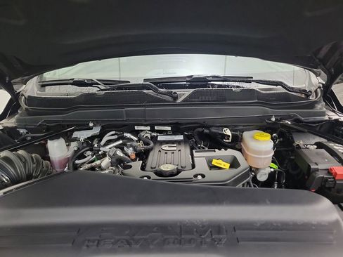 Used 2025 RAM 2500 Laramie image 32