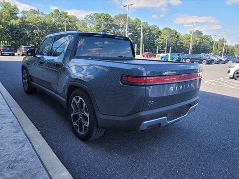 Used 2025 Rivian R1T Adventure Dual AWD/4WD image 9