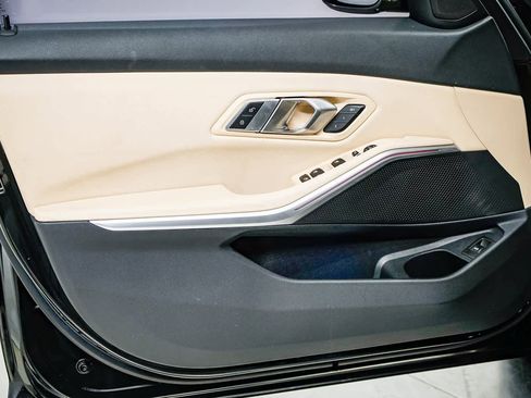 Used 2020 BMW 330i Sedan w/ Convenience Package image 19