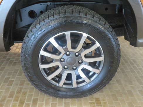 Used 2019 Ford Ranger XLT w/ Equipment Group 302A Luxury AWD/4WD image 8