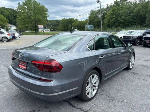 Used 2017 Volkswagen Passat 1.8T SE FWD image 8