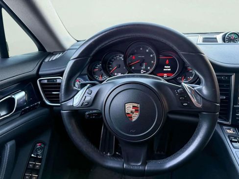 Used 2014 Porsche Panamera 4 image 27