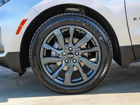 Used 2022 Chevrolet Equinox RS FWD image 11