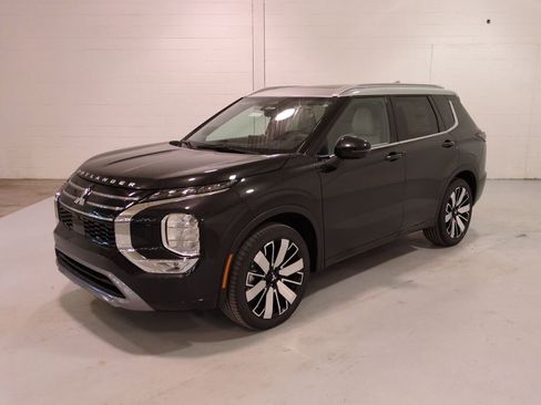 New 2025 Mitsubishi Outlander SEL image 8