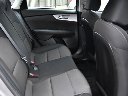 Used 2023 Kia Forte LXS image 33