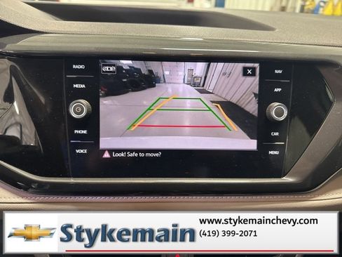 Used 2022 Volkswagen Taos SEL image 42