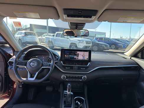 Certified 2024 Nissan Altima 2.5 SV w/ SV Premium Package image 28