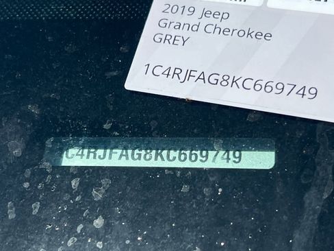 Used 2019 Jeep Grand Cherokee Altitude AWD/4WD image 23