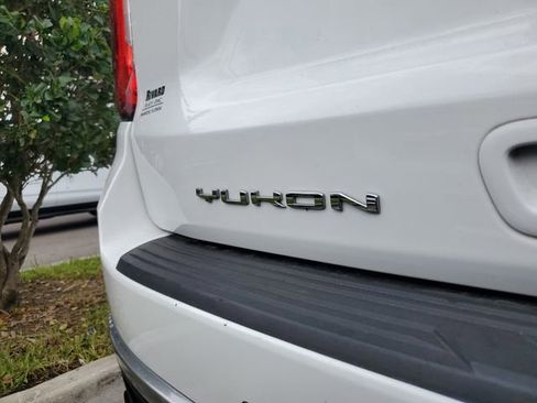 Used 2023 GMC Yukon XL Denali AWD/4WD image 7