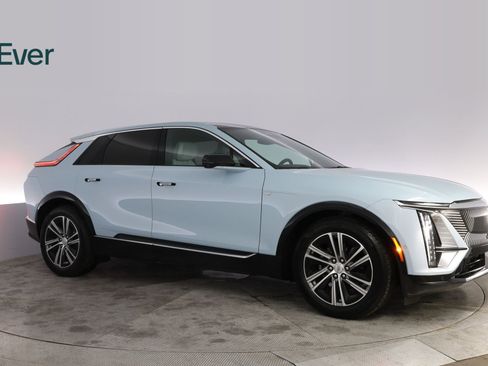 Used 2024 Cadillac Lyriq Luxury RWD image 14