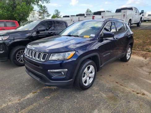 Used 2018 Jeep Compass Latitude w/ Popular Equipment Group image 3