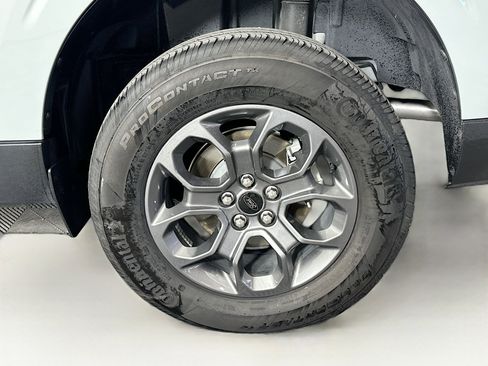 Used 2023 Ford Maverick XLT image 11