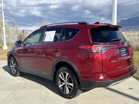 Used 2018 Toyota RAV4 XLE image 3