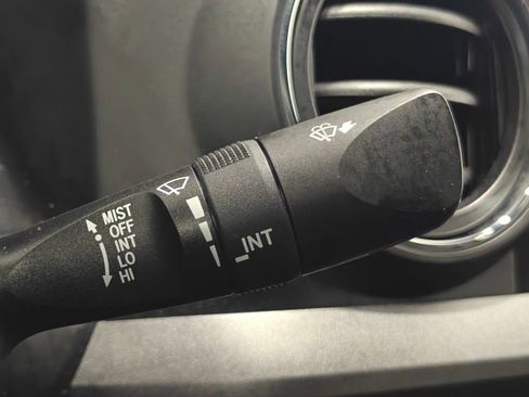 Used 2016 Toyota Tacoma TRD Sport w/ Towing Package image 39