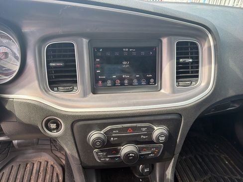 Used 2022 Dodge Charger SXT w/ Leather Interior Group RWD image 21