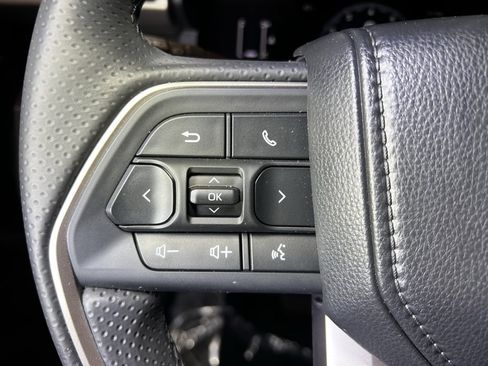 Used 2025 Toyota 4Runner SR5 image 23