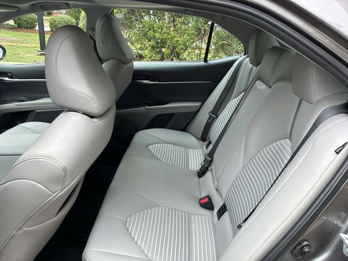 Used 2023 Toyota Camry SE w/ Convenience Package FWD image 32