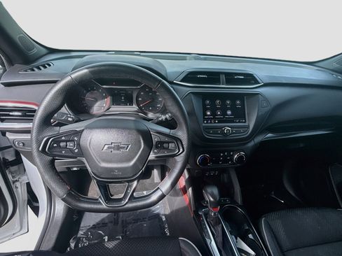 Used 2022 Chevrolet TrailBlazer RS FWD image 10