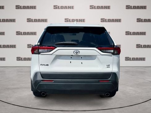Used 2025 Toyota RAV4 LE AWD/4WD image 4
