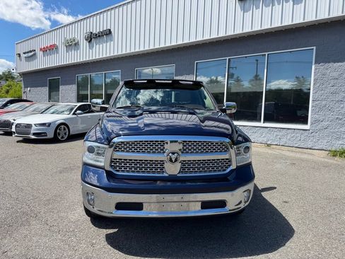 Used 2018 RAM 1500 Laramie w/ Convenience Group AWD/4WD image 10