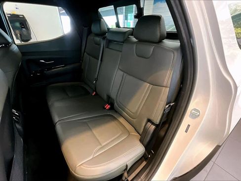 Used 2023 Hyundai Santa Cruz Limited w/ Winter Package image 20