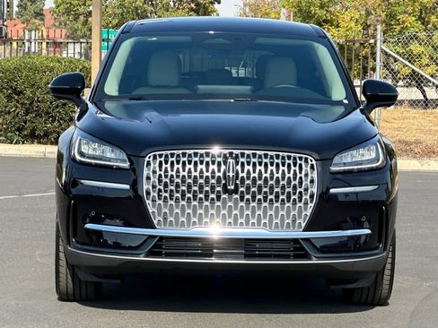 Used 2025 Lincoln Corsair FWD w/ Equipment Group 101A image 11