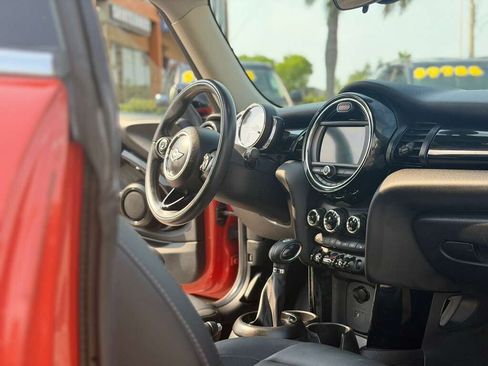 Used 2019 MINI Cooper 2-Door Hardtop FWD image 13