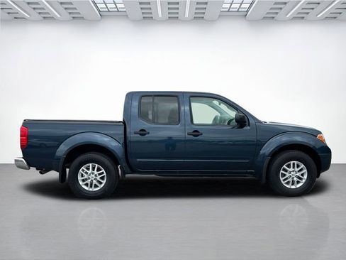 Used 2019 Nissan Frontier SV AWD/4WD image 3