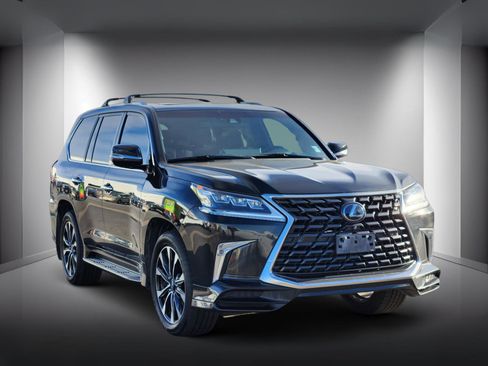 Used 2021 Lexus LX 570 4WD w/ 3rd Row & Luxury Pkg image 5