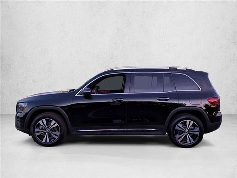 Certified 2025 Mercedes-Benz GLB 250 image 9