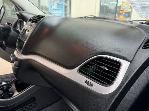 Used 2015 Dodge Journey American Value Package w/ Flexible Seating Group image 29