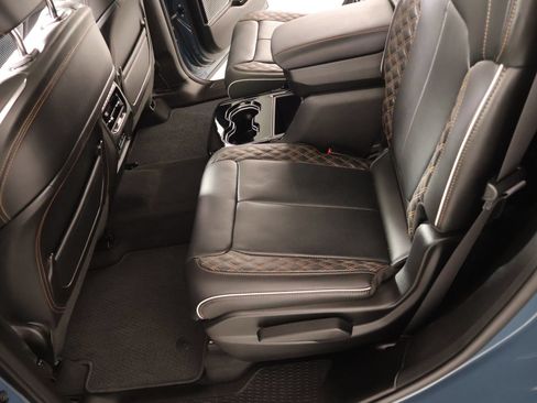Used 2026 Jeep Grand Cherokee L Summit w/ Obsidian Package AWD/4WD image 13